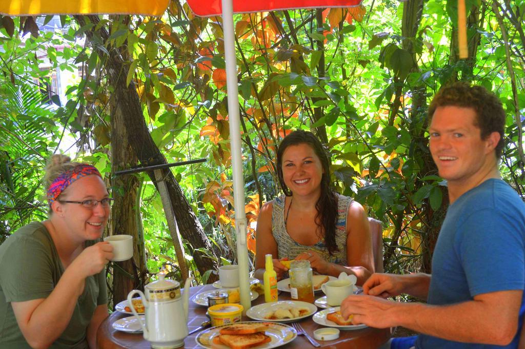 Haniffas Holiday Inn Kandy Zewnętrze zdjęcie